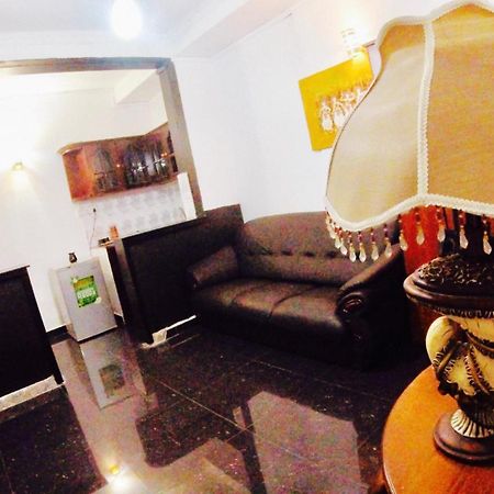 Dew Grand Regency Daire Bataduwa Dış mekan fotoğraf