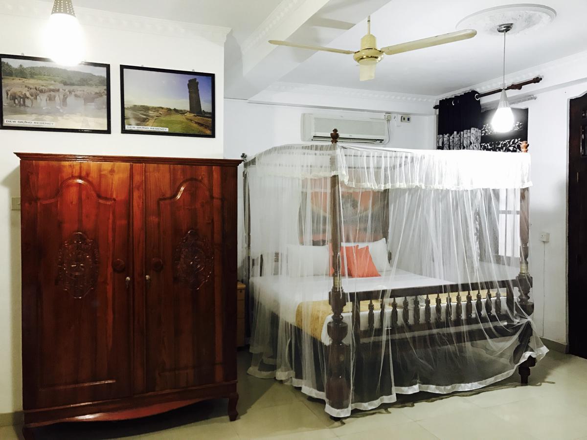 Dew Grand Regency Daire Bataduwa Dış mekan fotoğraf