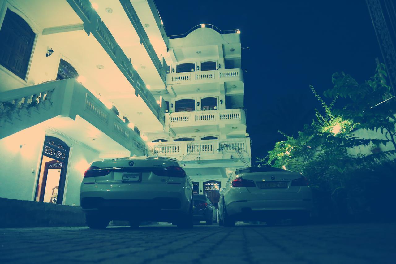 Dew Grand Regency Daire Bataduwa Dış mekan fotoğraf