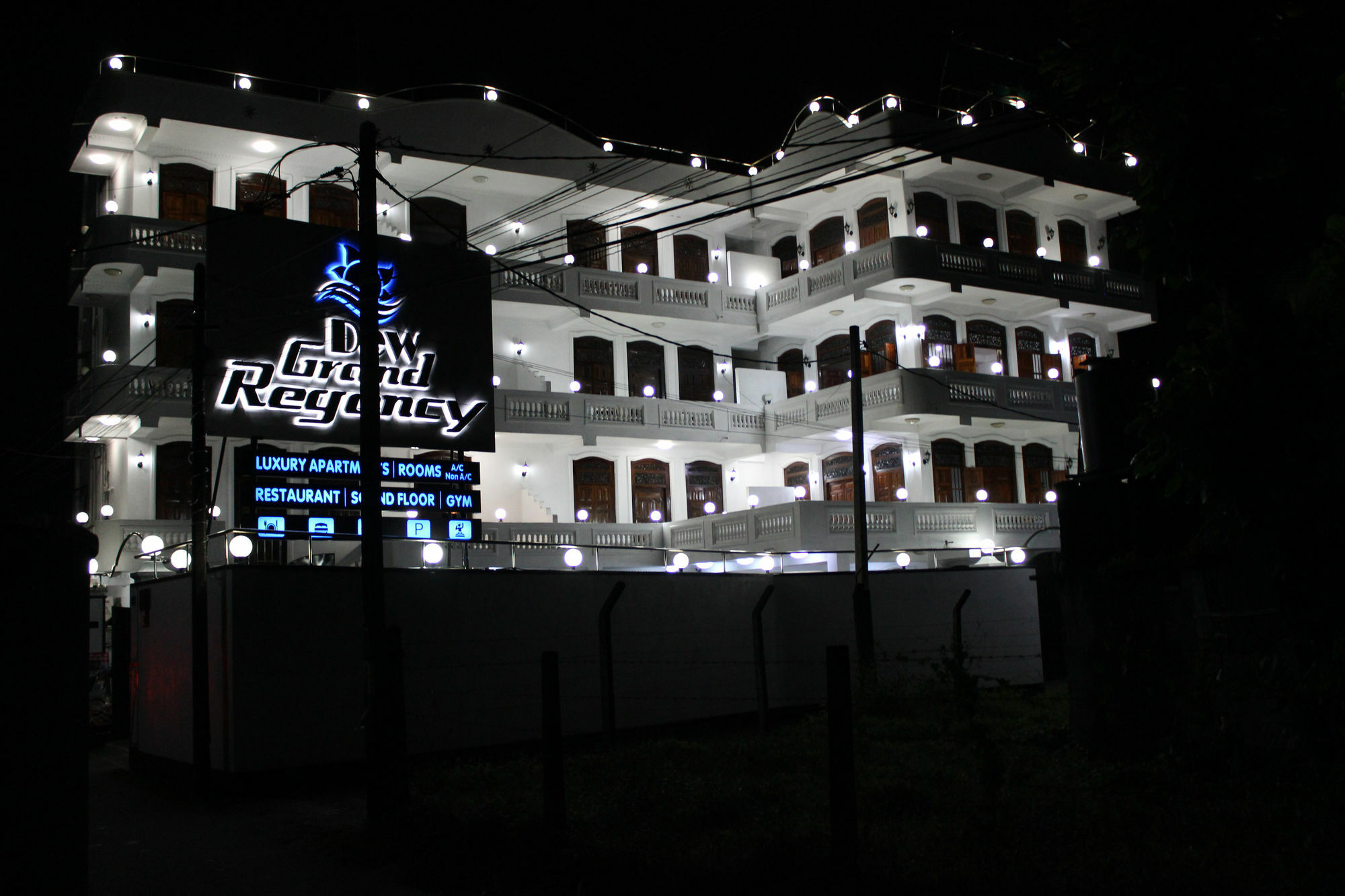 Dew Grand Regency Daire Bataduwa Dış mekan fotoğraf