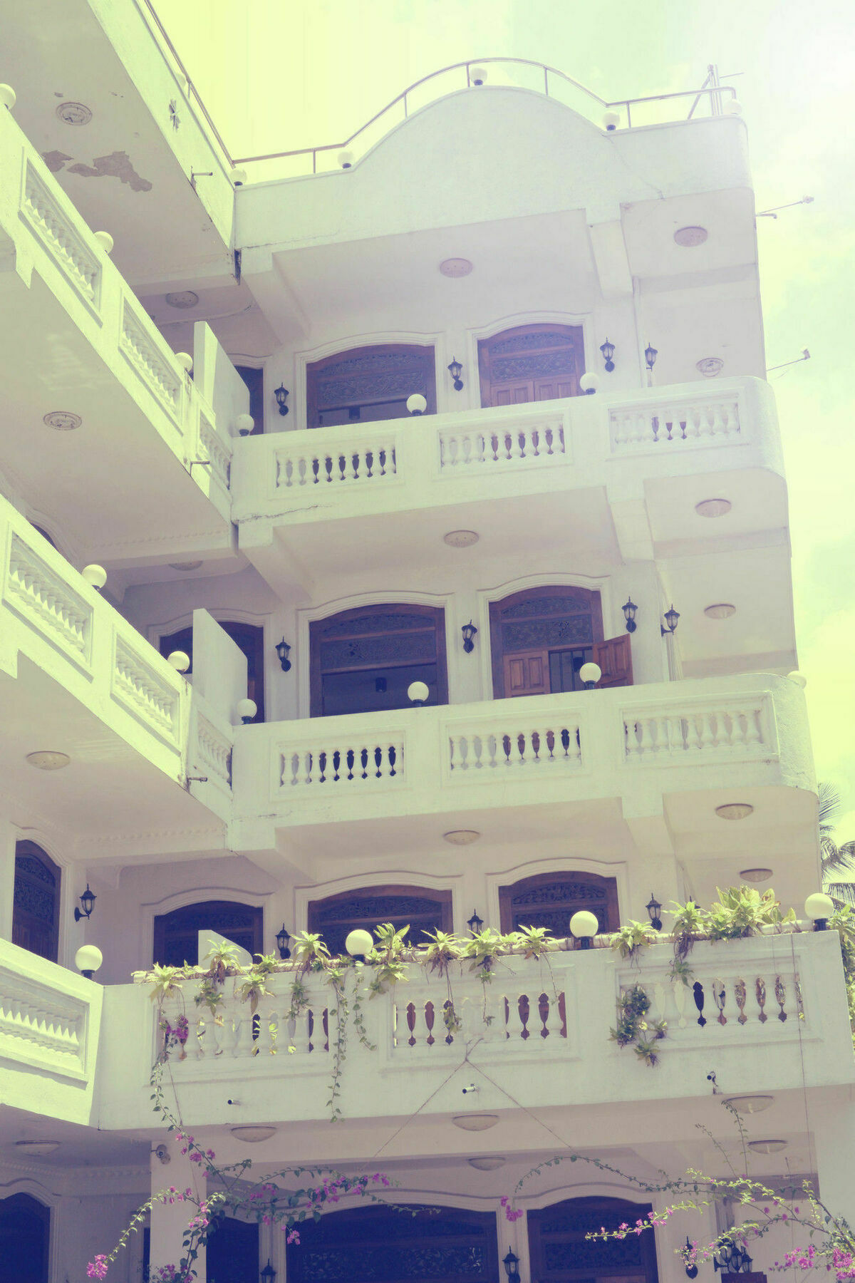 Dew Grand Regency Daire Bataduwa Dış mekan fotoğraf