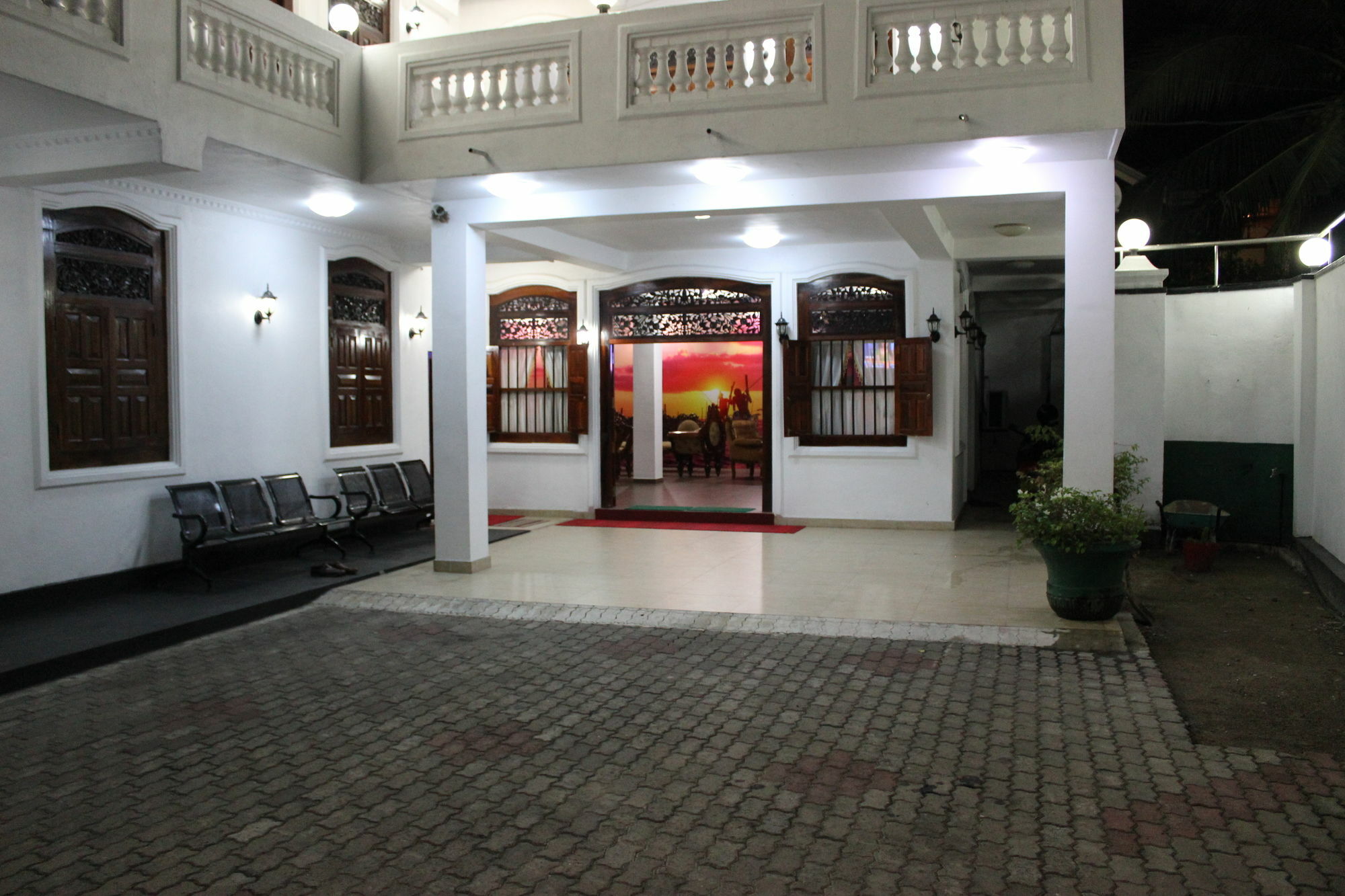 Dew Grand Regency Daire Bataduwa Dış mekan fotoğraf